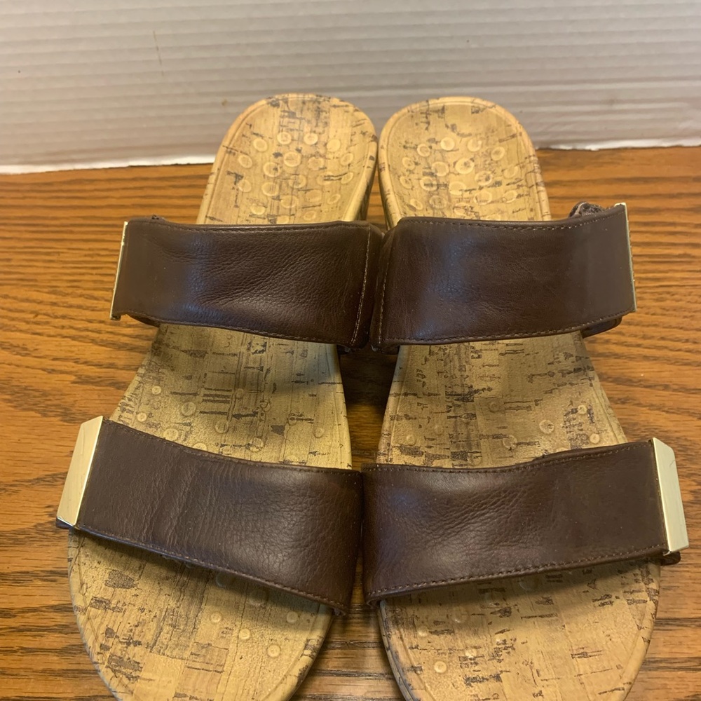 Vionic Brown Leather Wedge Shoes with Cork look Footbed Size 9 - Picture 2 of 14